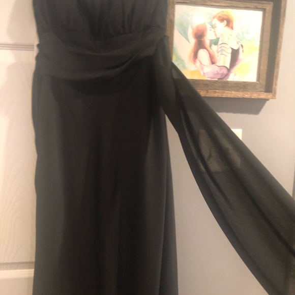 Gorgeous black strapless gown - Picture 3 of 6